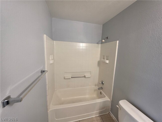 Building Photo - 5843 Berry Hill Ln