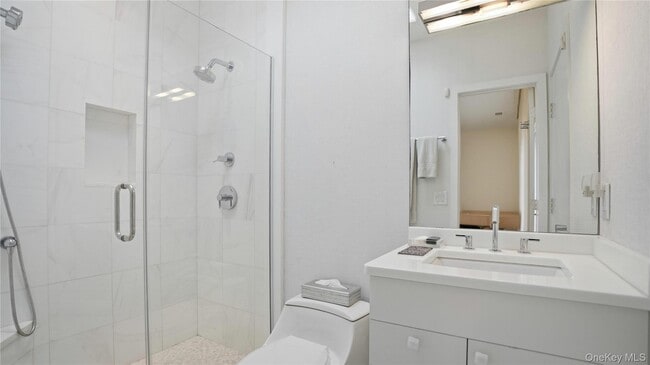 Building Photo - 15 Blueberry Ln