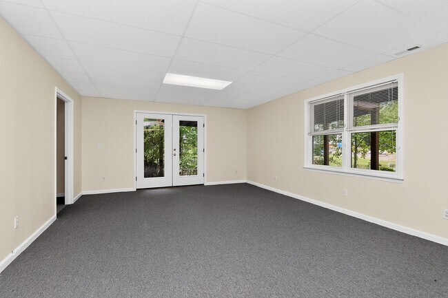 Building Photo - 151 Seagrove Ln