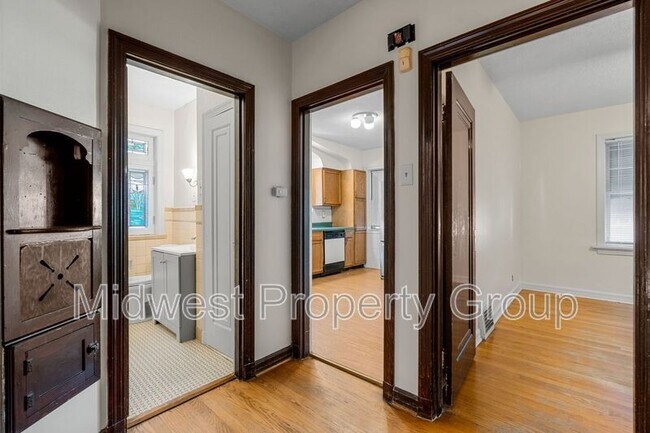 Building Photo - 8460 Edna St