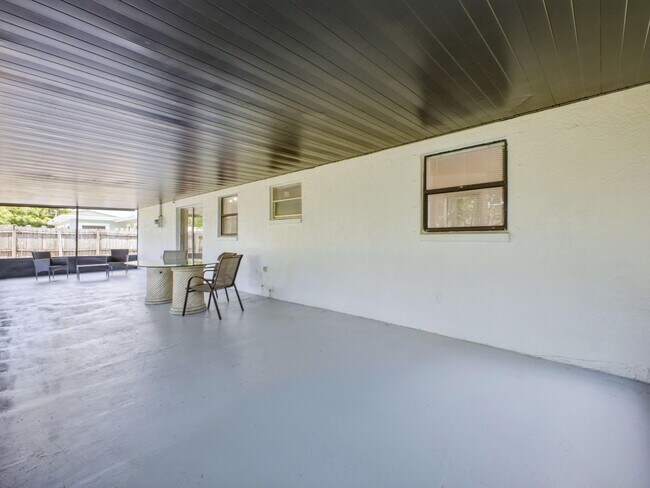 Building Photo - 4862 Andros Dr