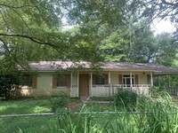 Building Photo - Renovated 3 Bedroom 2.5 Home for Rent!