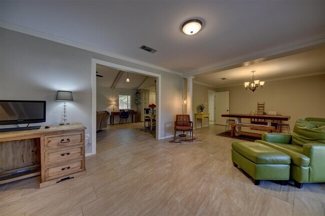 Building Photo - 2107 Timber Ln