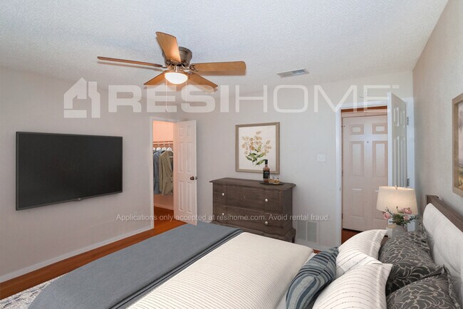 Building Photo - 6009 Marigold Dr