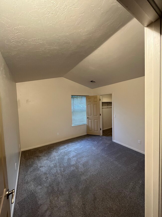 Building Photo - 1404 Bois D Arc Dr