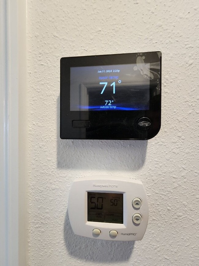 Building Photo - LIKE NEW!!! 4-Bedroom, 2-Bathroom in Villamar/Winter Haven