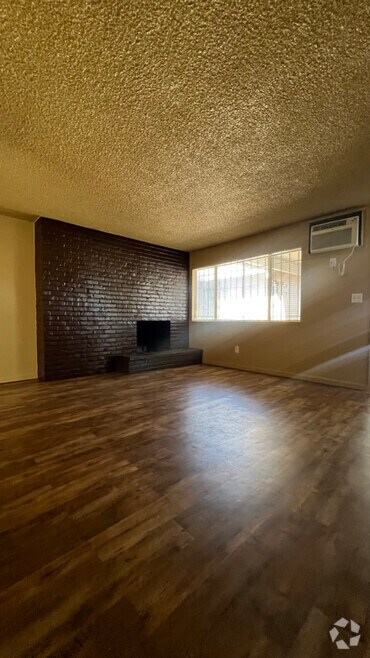 Building Photo - 738 Bedlow Dr