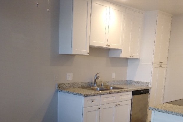 Building Photo - Broadway Apartments