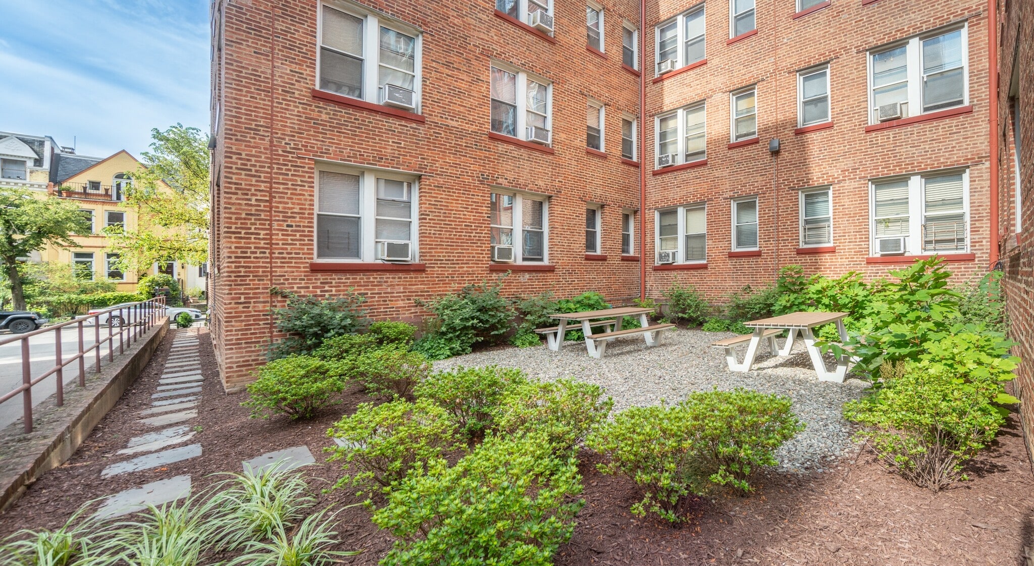 Building Photo - Rocksboro Apartments