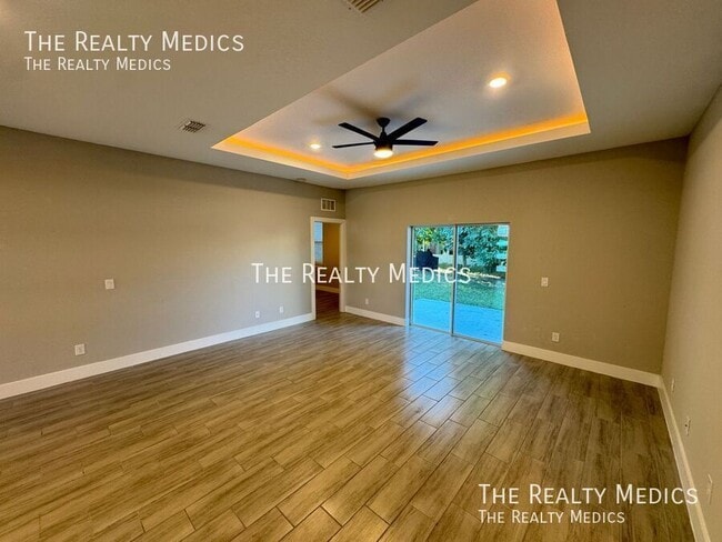 Building Photo - 304 Big Sioux Ln