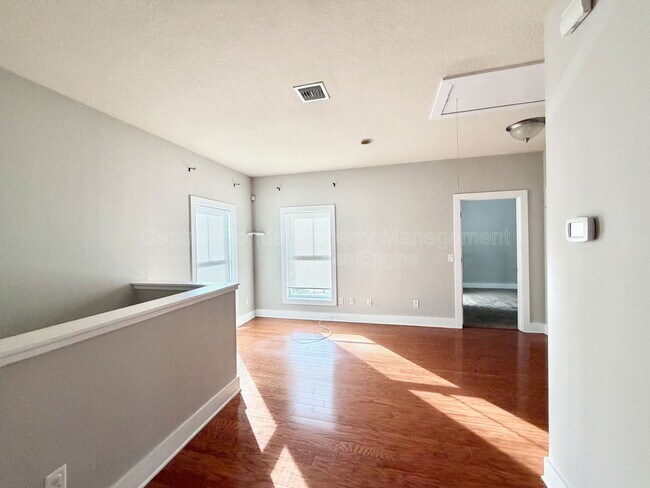 Building Photo - 2223 Amherst Ave