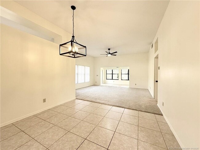 Building Photo - 3012 SW Mariposa Cir