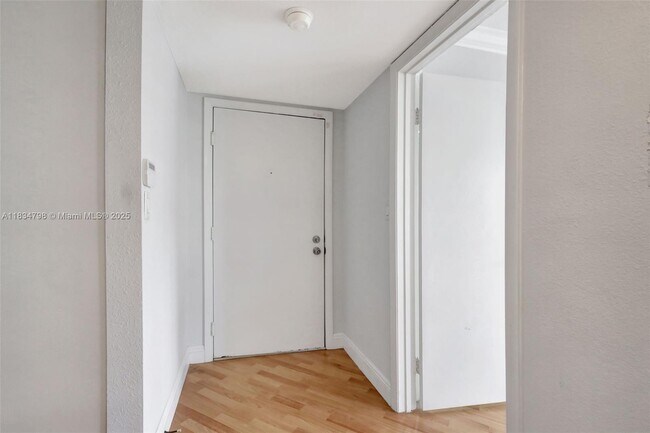 Building Photo - 10755 SW 108th Ave