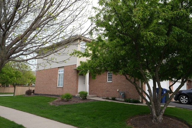 Building Photo - 1704 Windward Ave