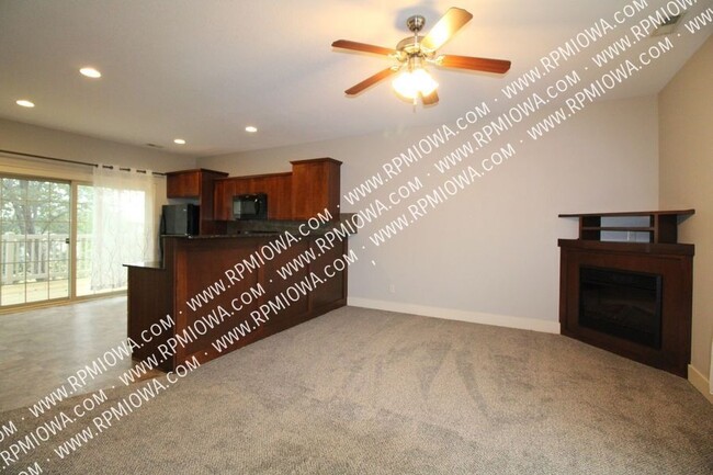 Building Photo - 2 MASTER SUITES!!! 2 Bedrooms, 2.5 Bath To...