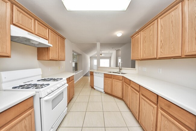 Building Photo - 12426 Magnolia Canyon