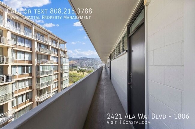 Building Photo - 2421 Ala Wai Blvd