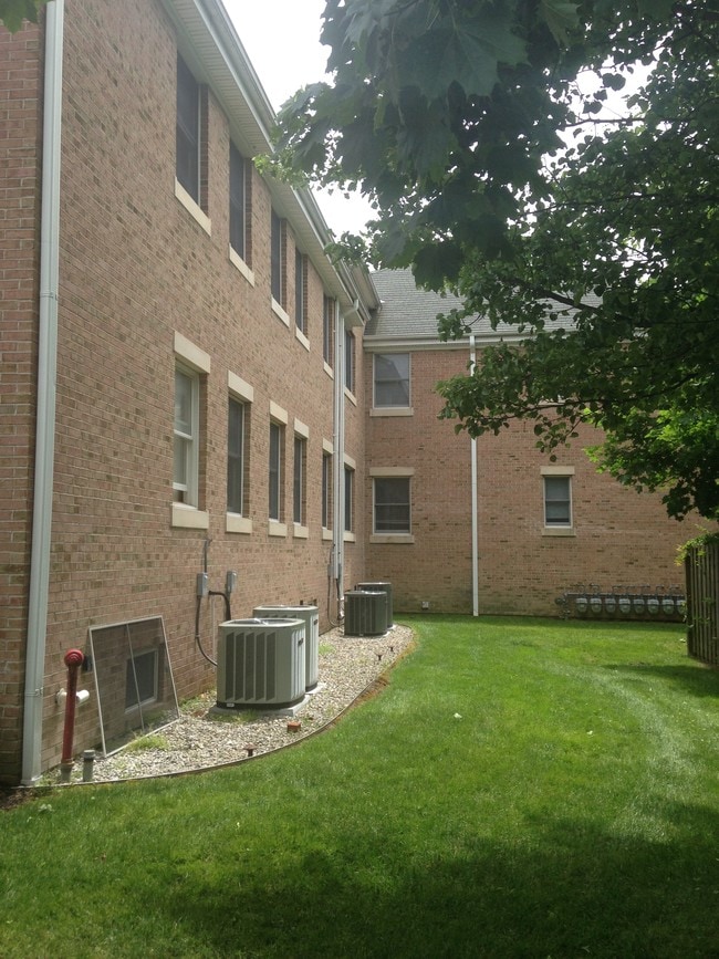 Building Photo - Village Apartments