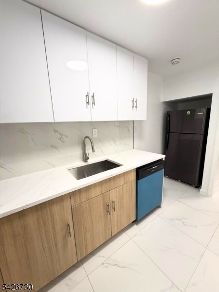 Building Photo - 186 3rd St