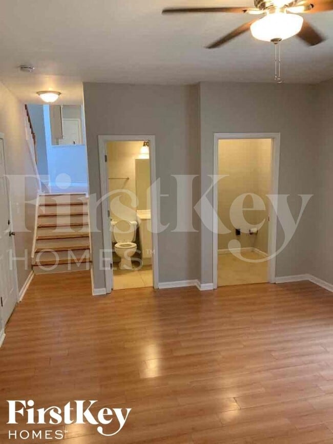 Building Photo - 1253 Waymar Ct SW