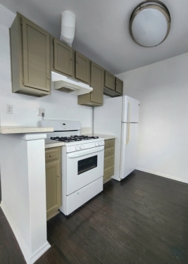 Interior Photo - 11676 Chenault Street