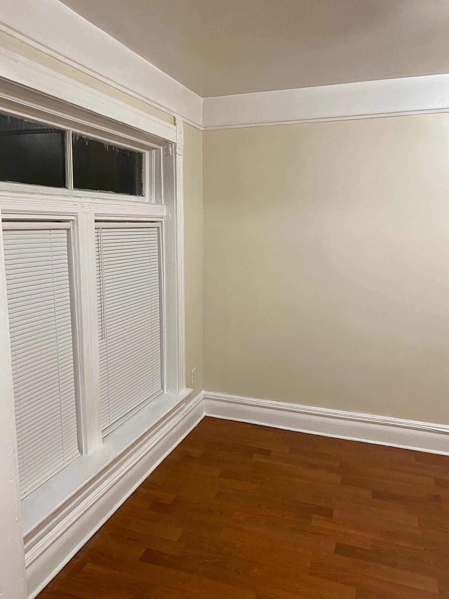 Second Floor Master Bedroom - 5643 S Green St