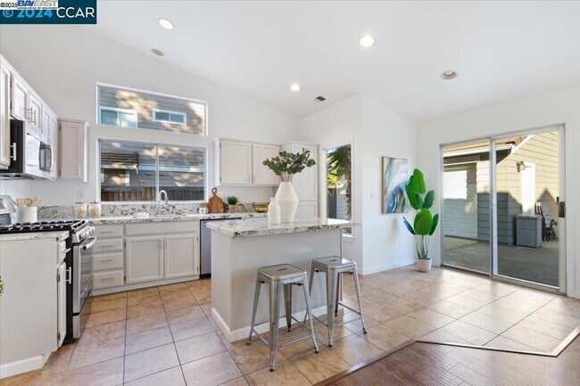 Building Photo - 4675 Christenson St