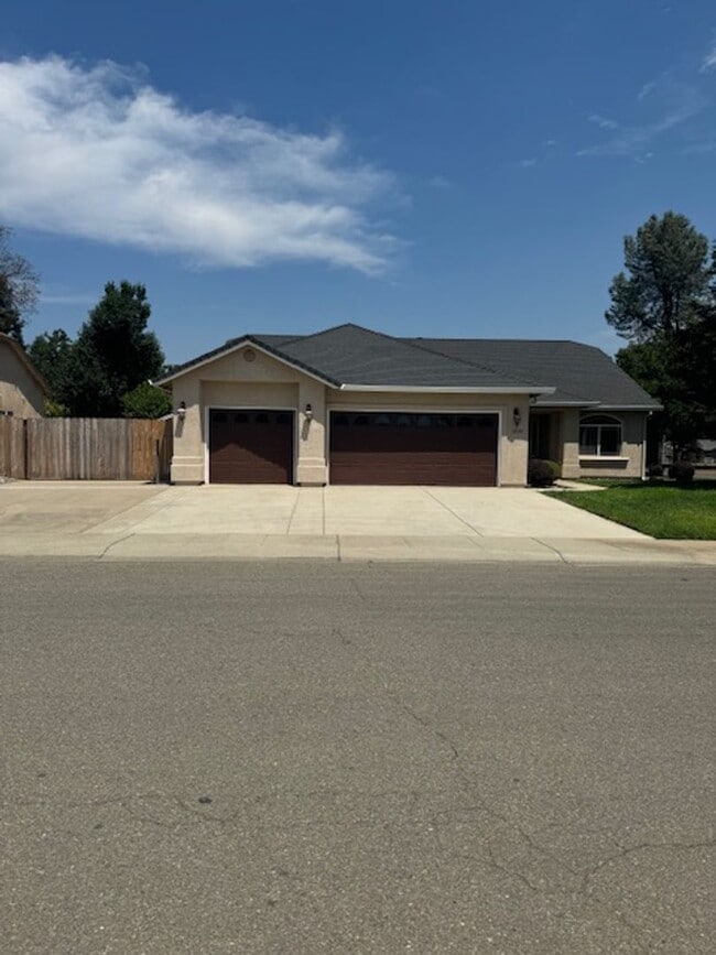 Building Photo - Enterprise Neighborhood 3 Bedroom Home with bonus room and 3 car garage- Landscaping Included!