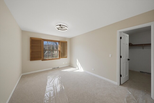 Building Photo - 1215 Triple Crown Ct
