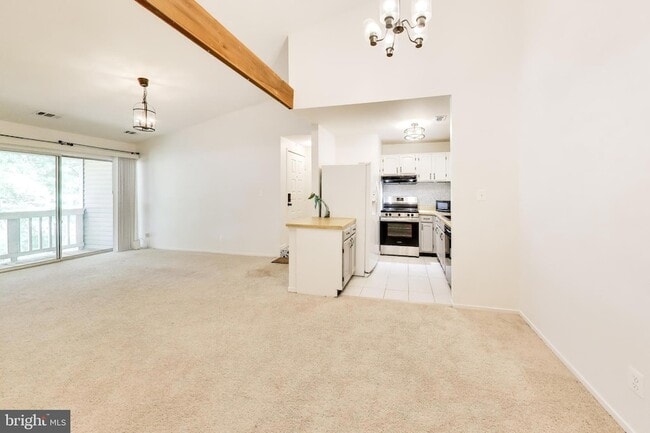Building Photo - 13117 Wonderland Way
