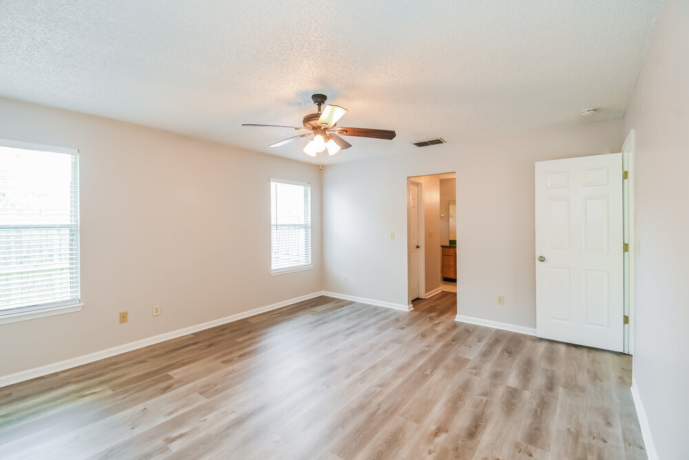 Building Photo - 4461 Cobblefield Cir W