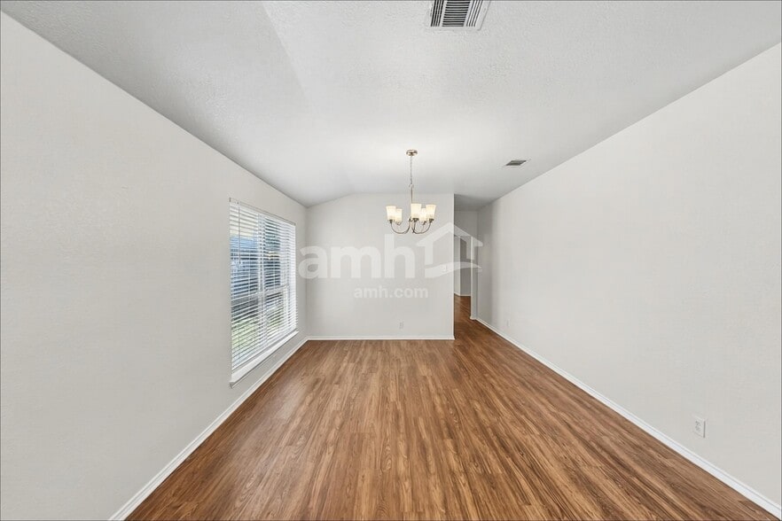 Building Photo - 12107 Clubhouse