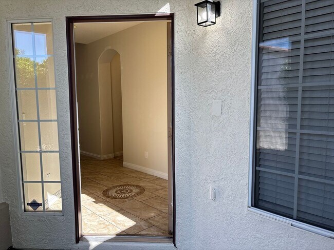 Building Photo - ***MOVE-IN SPECIAL!!!*** 2-Bedroom, 2-Bathroom Townhome located in Henderson, Nevada