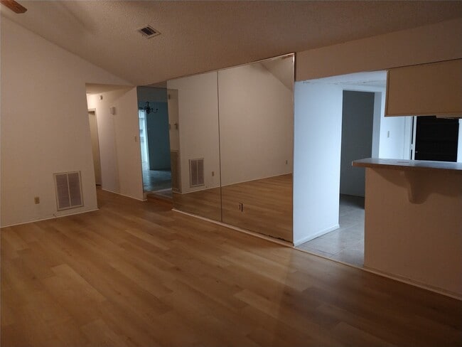 Building Photo - 11022 Longtom Ct