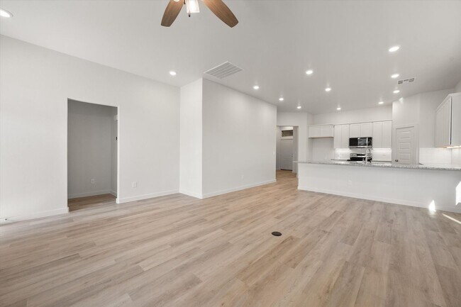 Building Photo - Brand New Construction in Viridian with a FIREPLACE!