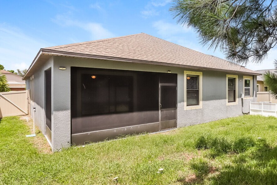 Building Photo - 10205 Count Fleet Dr