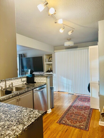 Building Photo - 13762 E Lehigh Ave