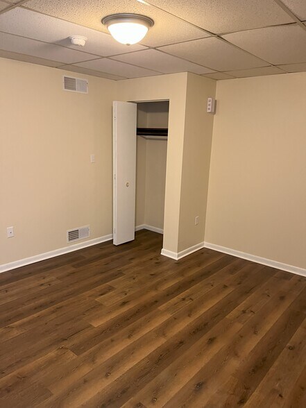 Building Photo - 212 Clay Ave