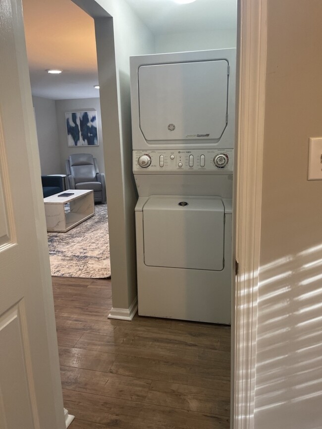 Building Photo - FULLY FURNISHED 408 Miles Road