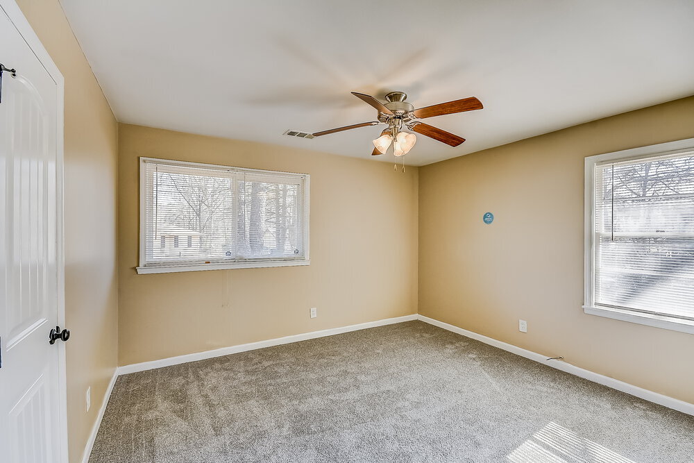 Building Photo - 1628 1st St NE