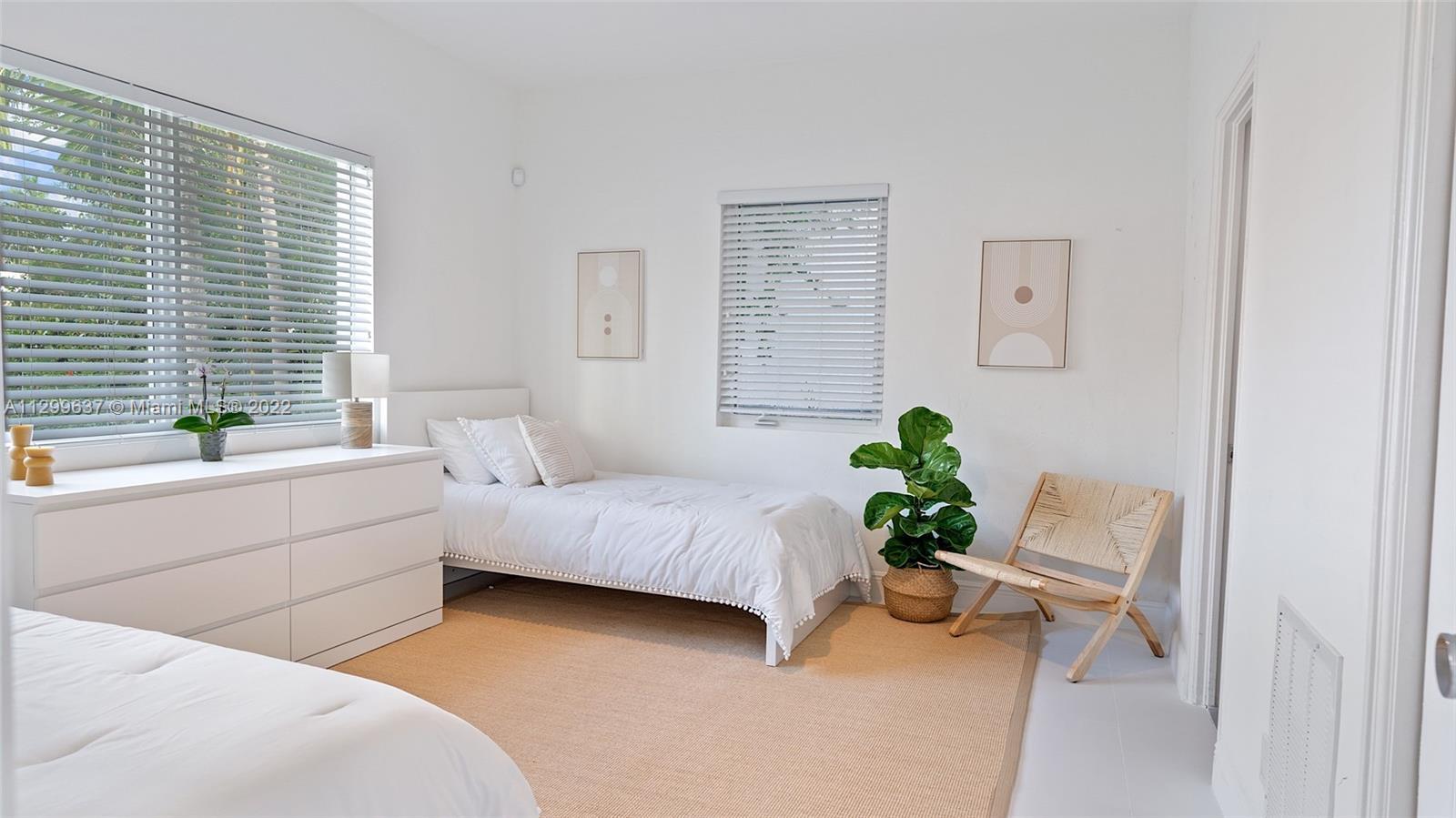 Building Photo - 1310 Flamingo Way