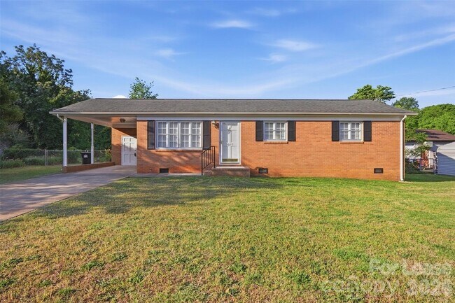 Building Photo - 1019 Carmel Dr