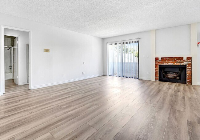 Building Photo - 3415 McLaughlin Ave