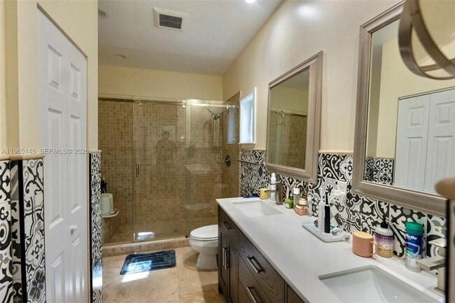 Building Photo - 906 Genoa St