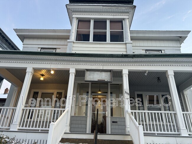 Building Photo - 308 Pawtucket St