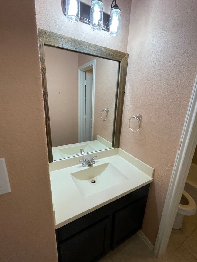 Building Photo - 4/2 in  a gated community in JOHNSON RANCH NORTH