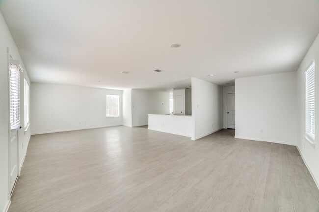 Building Photo - 5202Morgan Crest