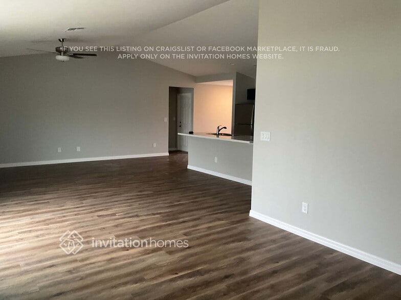 Building Photo - 214 SW 15th Pl