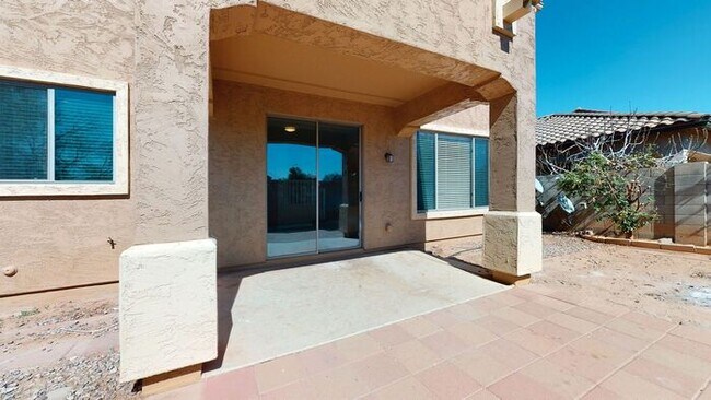 Building Photo - 4125 E Bellerive Dr