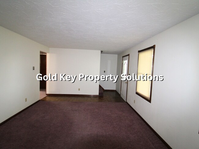 Building Photo - 4232-4254 N 100 W